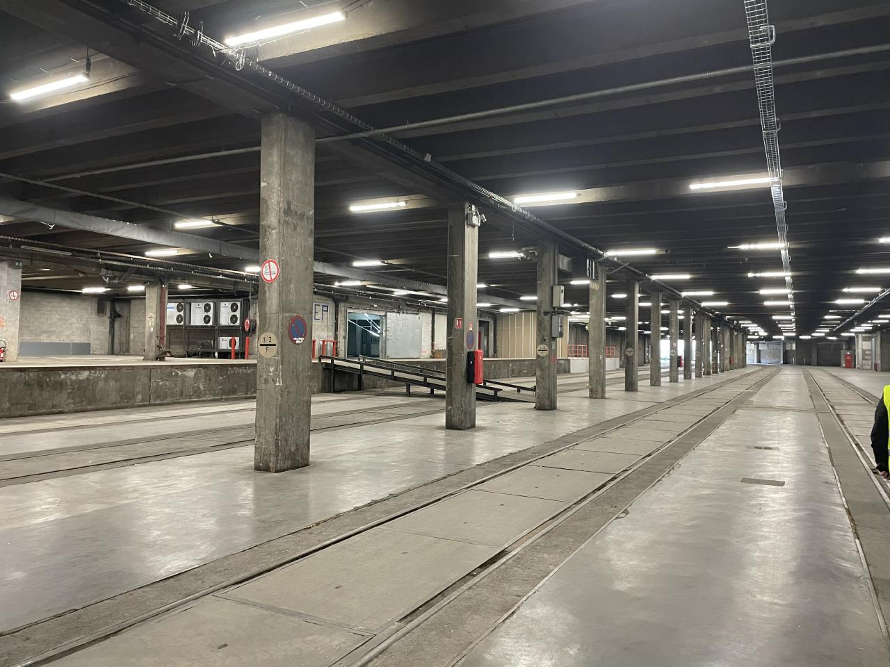 Entrepôt Paris 1277m² Location entrepôt Paris OLLOG2426136 3